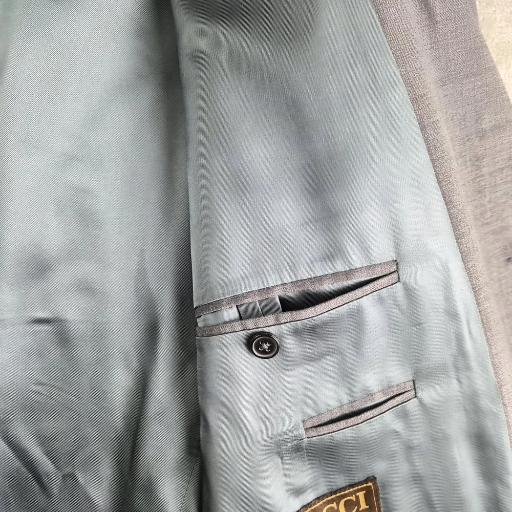 Gucci item mens
